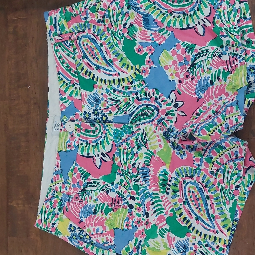 Crown & ivy size 12 shorts